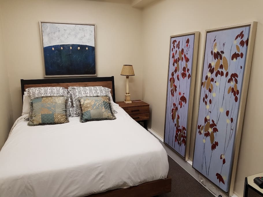 A cosy budget priced room