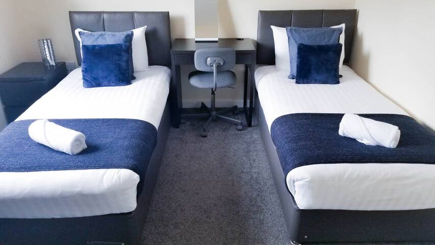 Manchester Salford MediaCity Home + Free Parking 1 gallery image 4