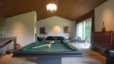 Holidays in Architects Villa - Spaceage Feeling