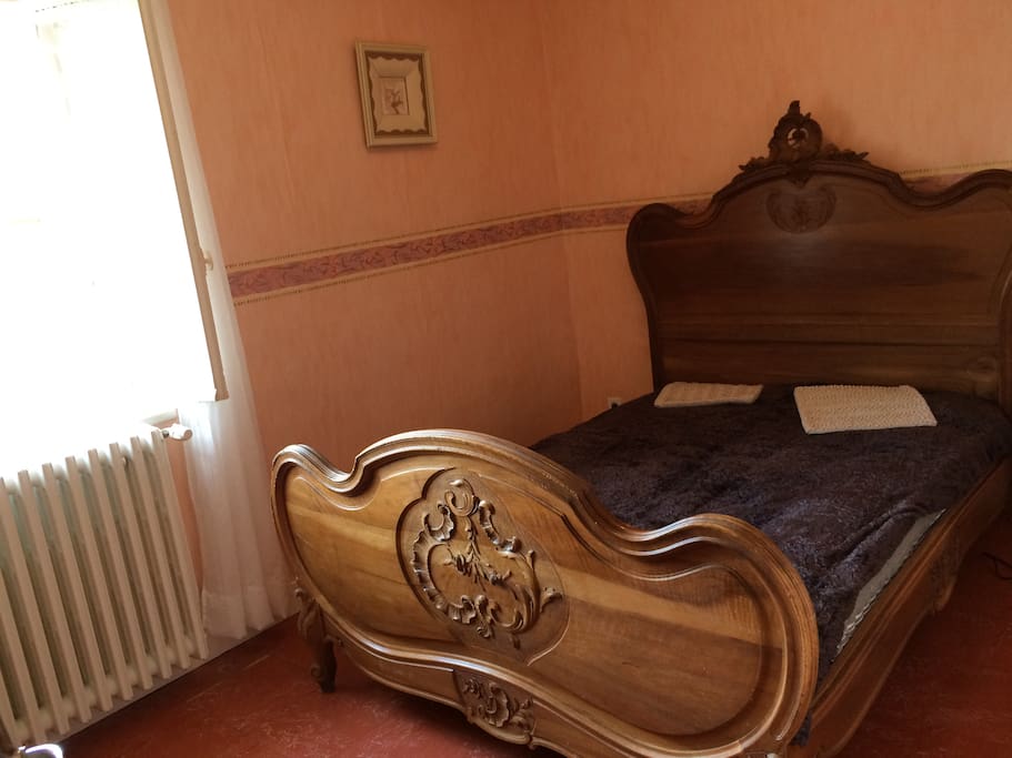Grande chambre lumineuse