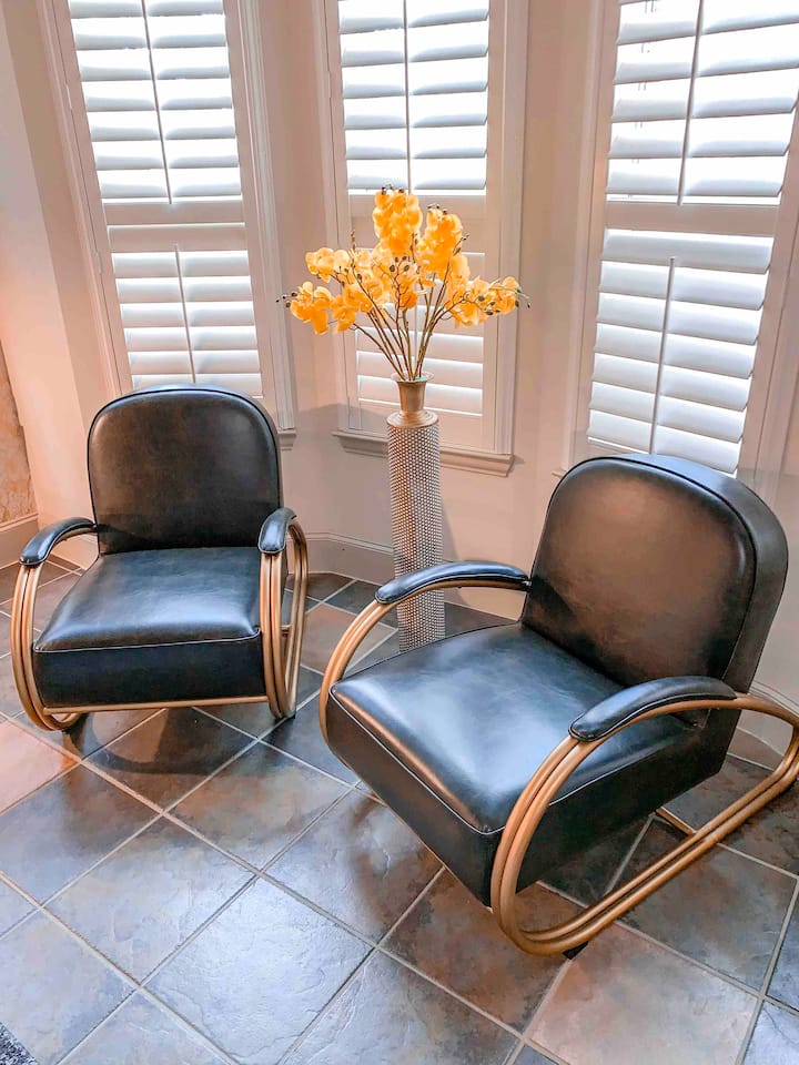 (Discounted) Centrally Located Dallas Retreat - Irving, TX