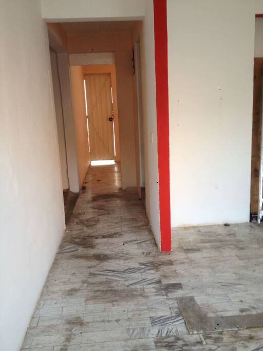 Pasillo de la sala hacia la habitación