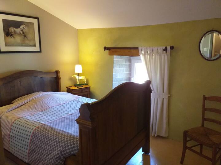 楼上5号卧室， 120张床