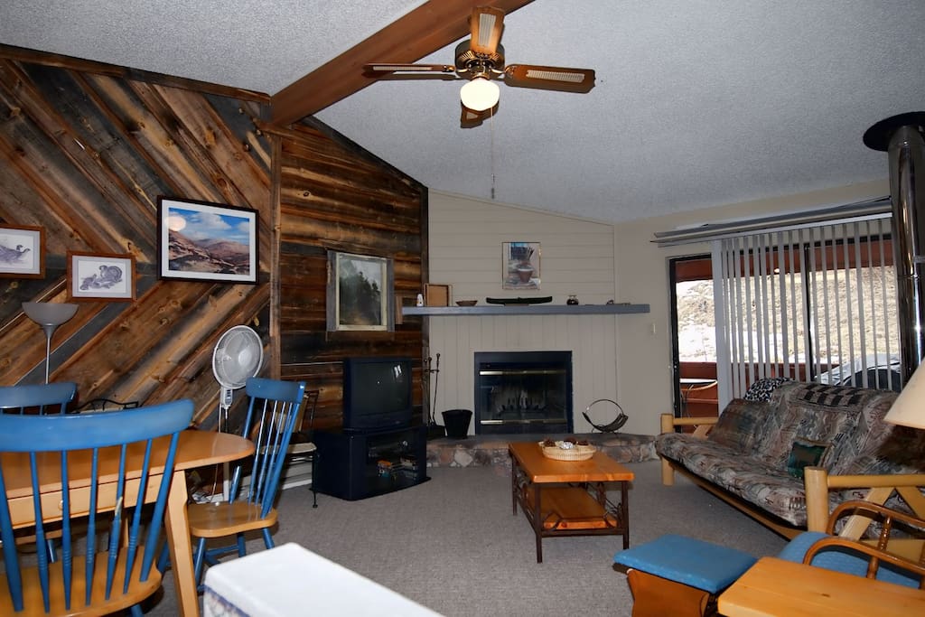 Eagle Creek Condo 305 - Cozy Cabins Real Estate, LLC