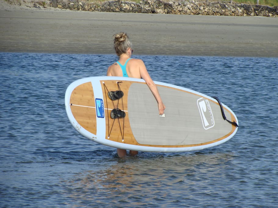 Rissers Beach a 5-min walk from the cottage. 1-min drive!! Paddleboarding and kayaking available for guests! NOTE: your vehicle must be equipped with a roof rack in order to make use of paddle board and/or kayak! Transport without suitable roof rack not permitted!