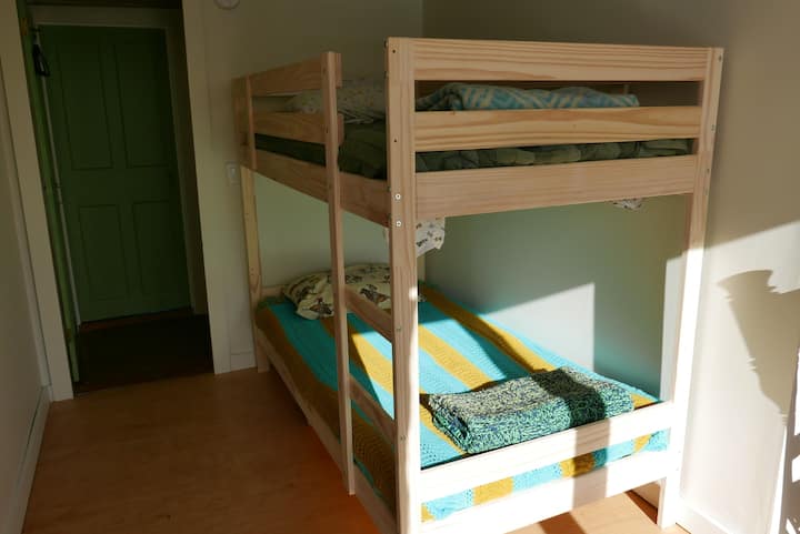 Chumba cha 3 cha kulala / vitanda vya ghorofa.