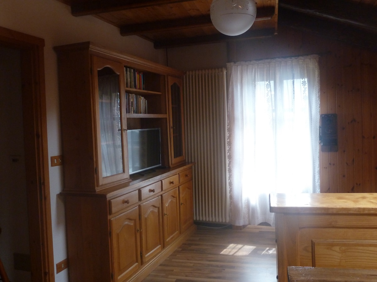 Top performing Airbnb: Cozy attic quiet and sunny - Mont Blanc view in La Salle