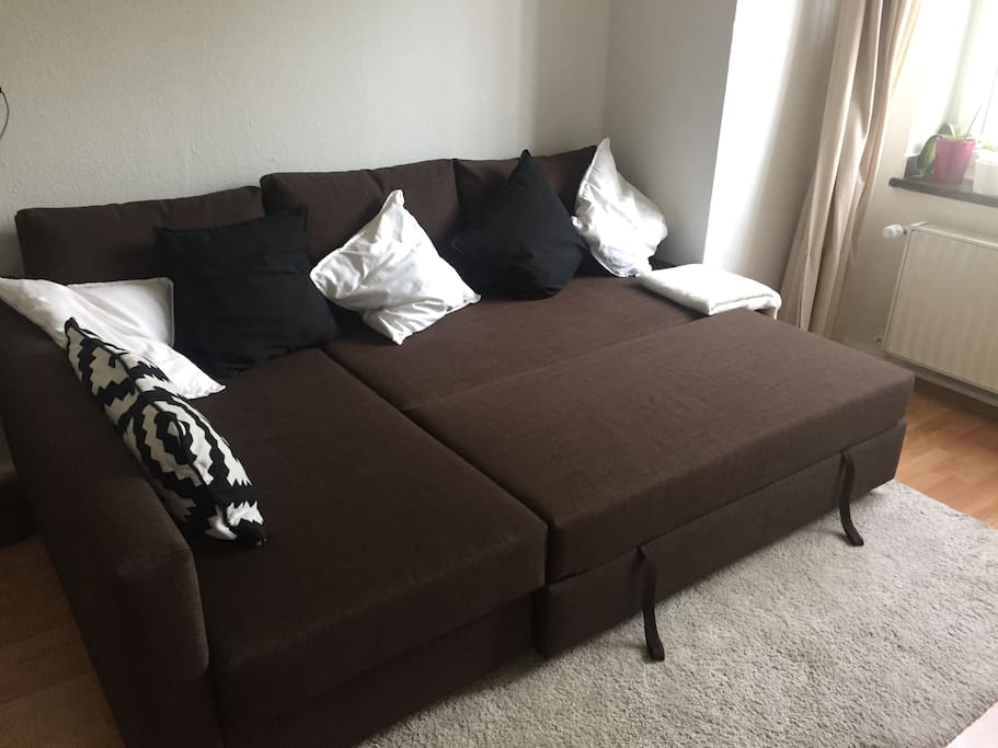 Guest bed is 140x200