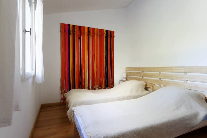 Стая с 2 единични легла, Sainte Victoire страна