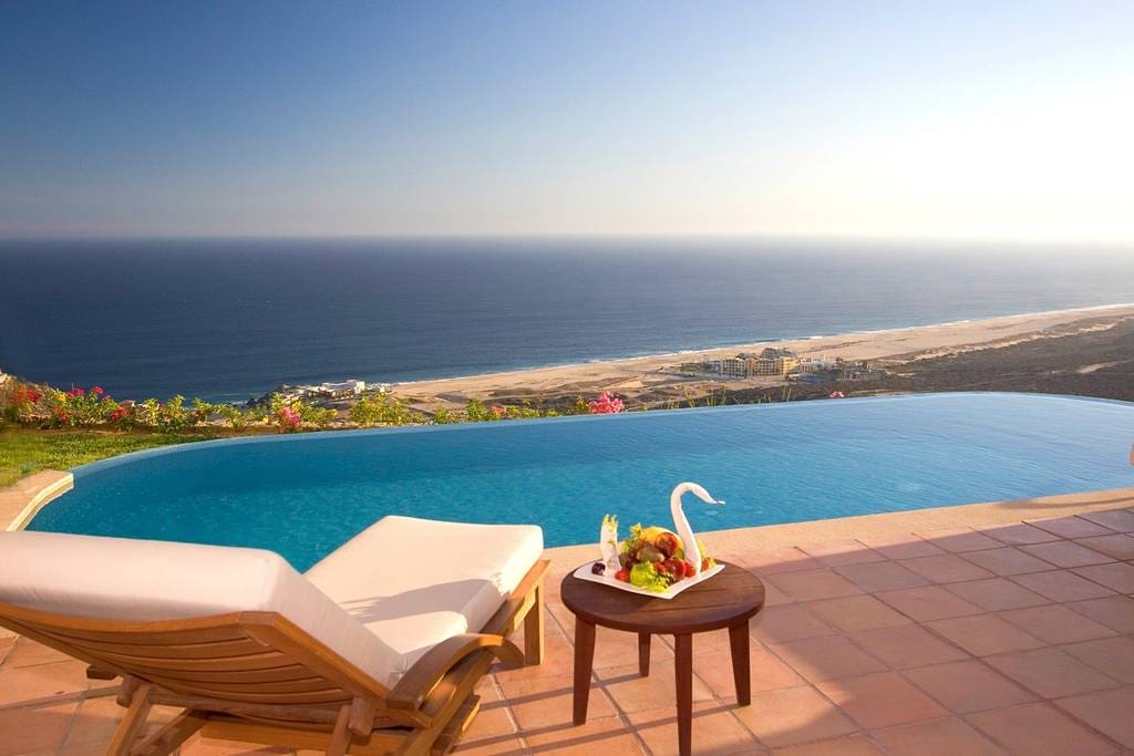 Private Infinity Pool