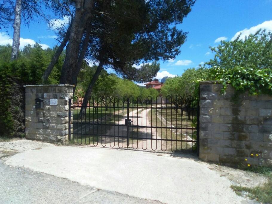 Entrada principal (acces cotxes)