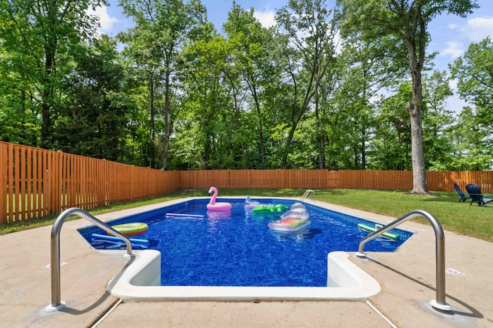 5 BEDR, Inground Pool+Billiard Table, Close To D.C