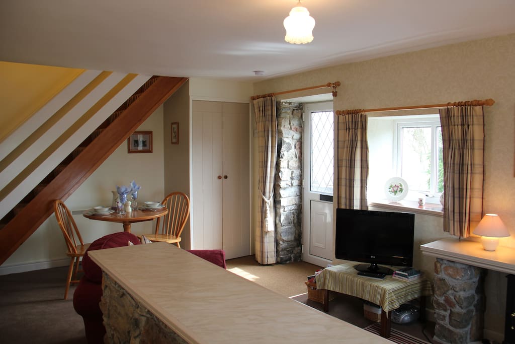 Honeysuckle Cottage