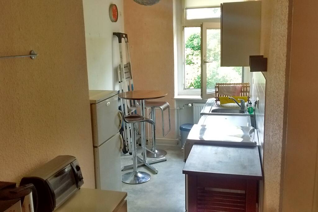 Fully equipped kitchen (1)