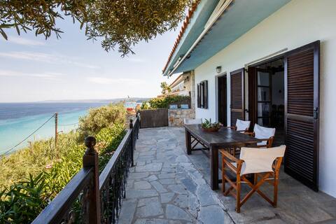 Panoramic sea view beach house