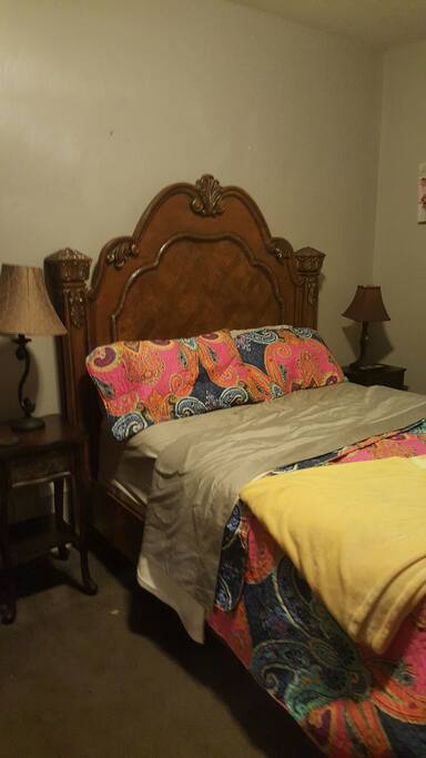 This has a queen bed