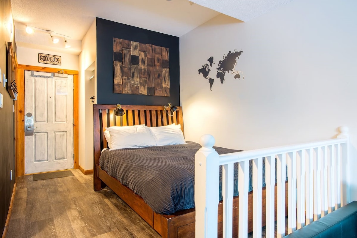 Menšia manželská posteľ