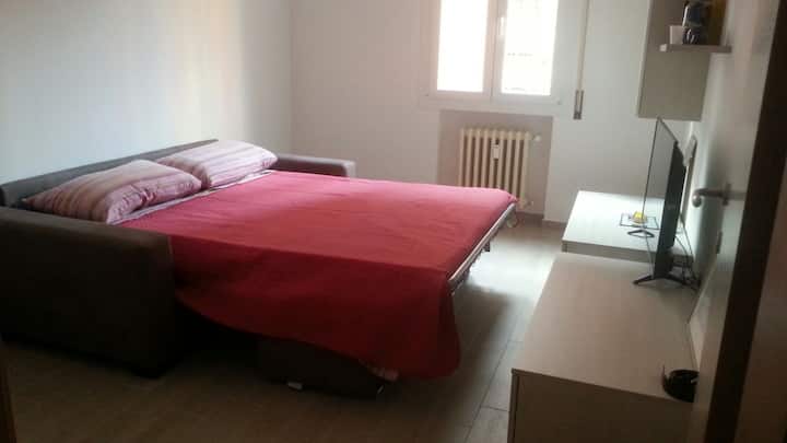 Dnevni boravak s bračnim krevetom - dnevni boravak s bračnim krevetom na razvlačenje