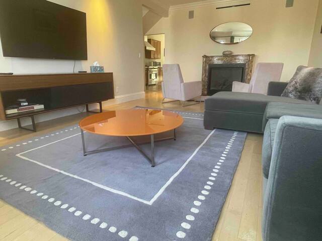 Home on the sunny hill gallery image 4