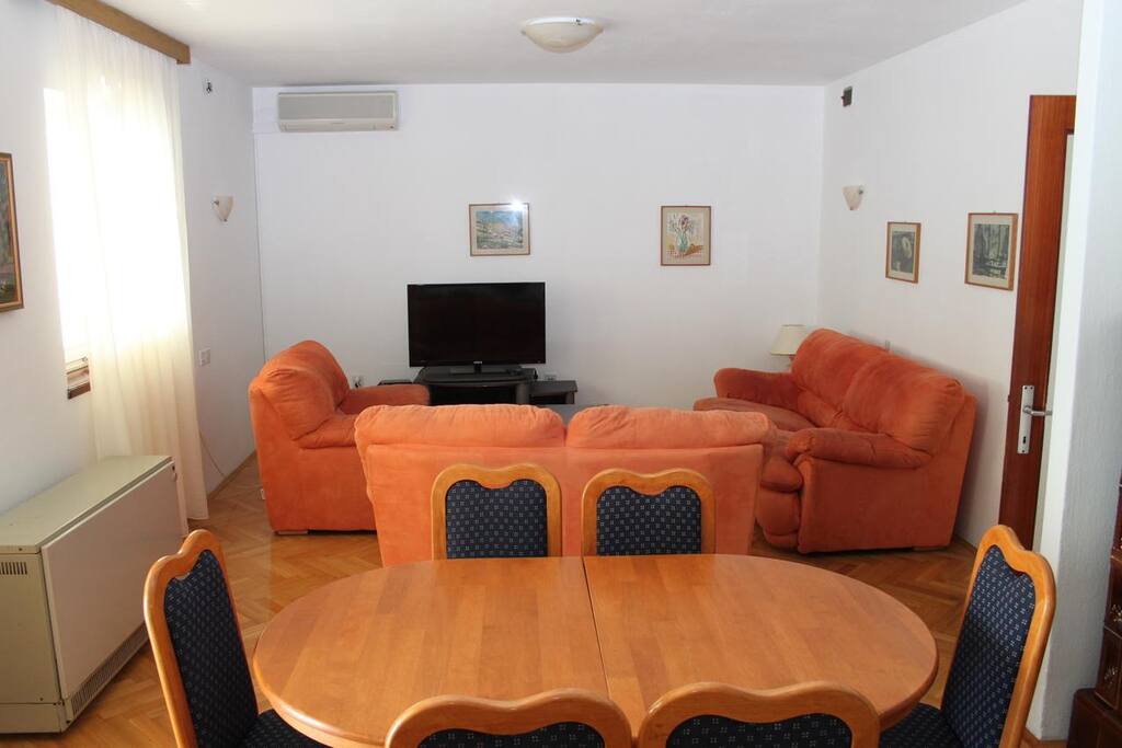 Living room, Surface: 18 m²