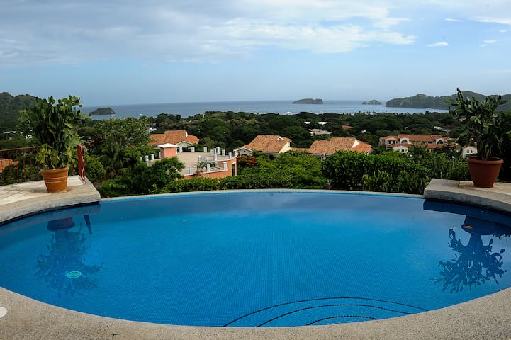 Ocean view with private pool house: Isabela #6