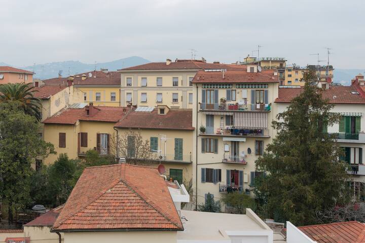 Cozy apartment with a roof terrace gallery image 3