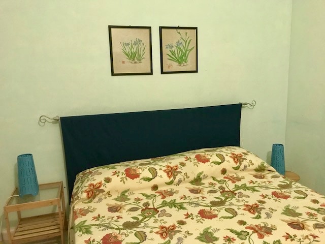 Habitación doble o bajo petición, se pueden hacer dos camas individuales.
Acceso directo al balcón