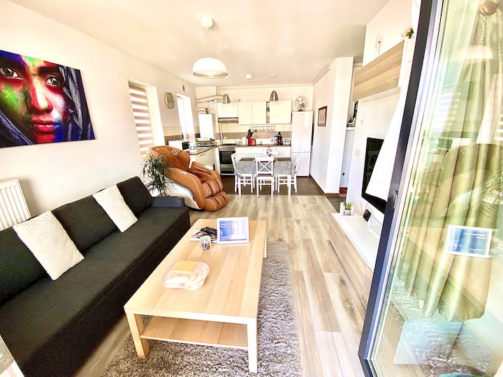 Relaxing Coresi Studio