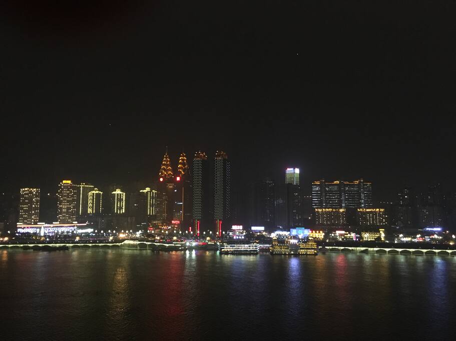 室内180°南滨江景