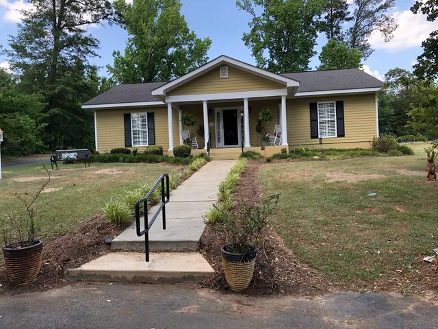 Airbnb Warrenton Vacation Rentals Places To Stay Georgia
