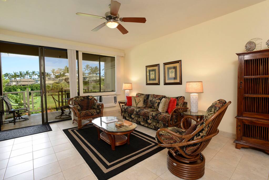 Living Room Wailea Grand Champions #65