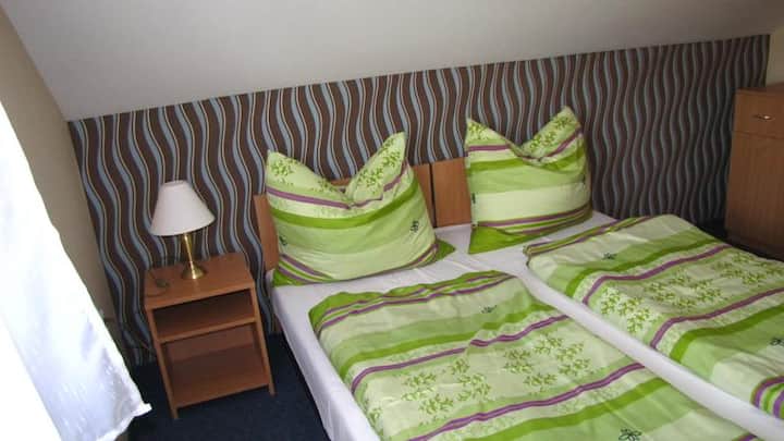 غرفة نوم في الطابق الأول 1.
