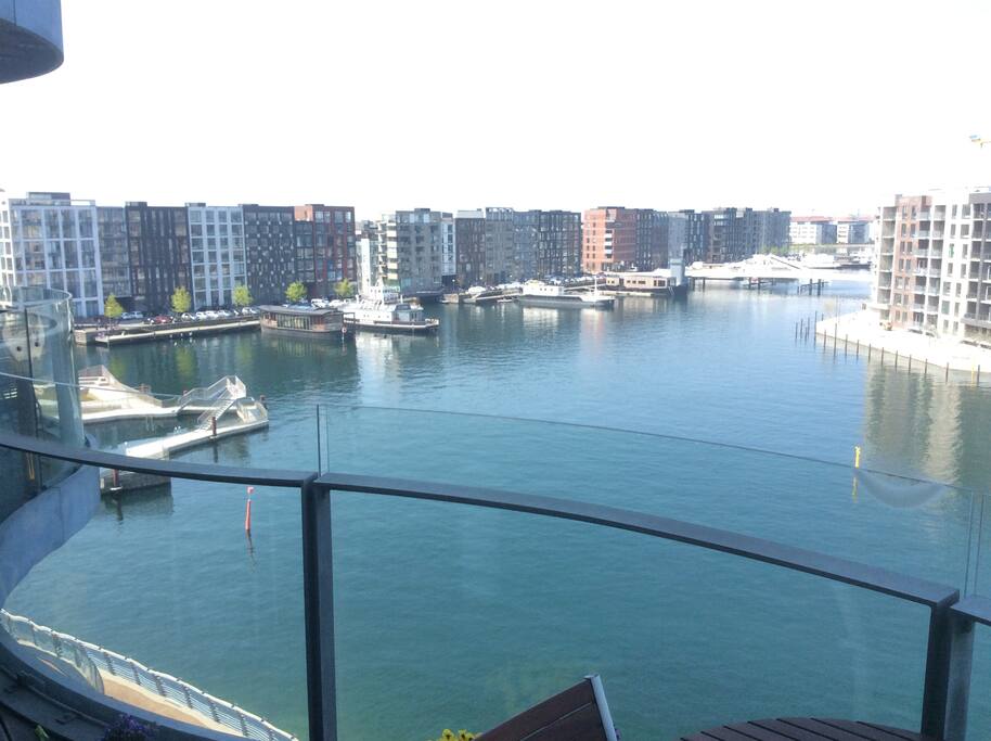 Balcony 1 out of 3