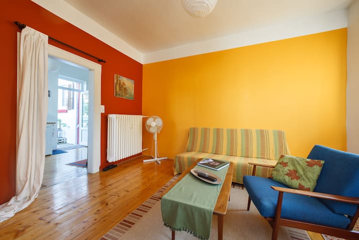 Bright apartment with garden.