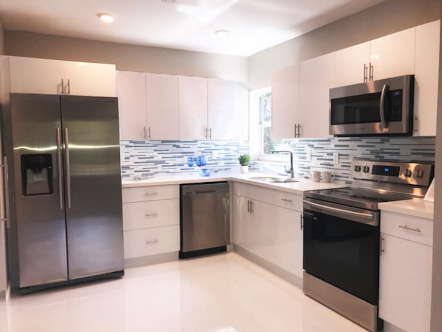 Modern Kitchen with Stainless Steel Appliances.