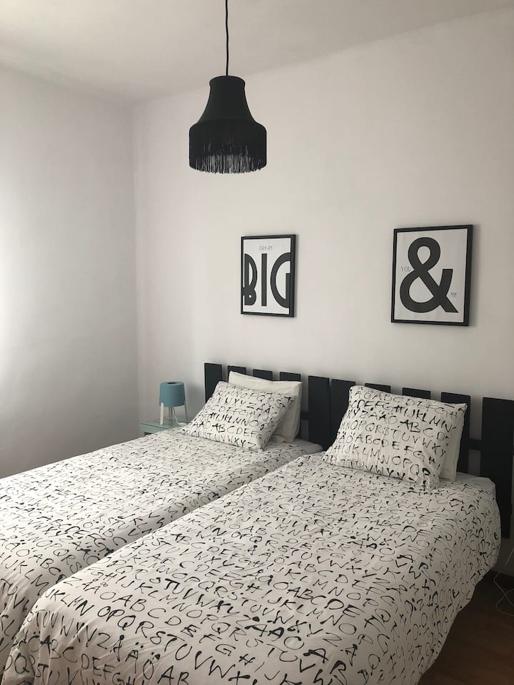 BRIGHT APARTMENT IN QUIET AND CENTRAL NEIGHBORHOOD