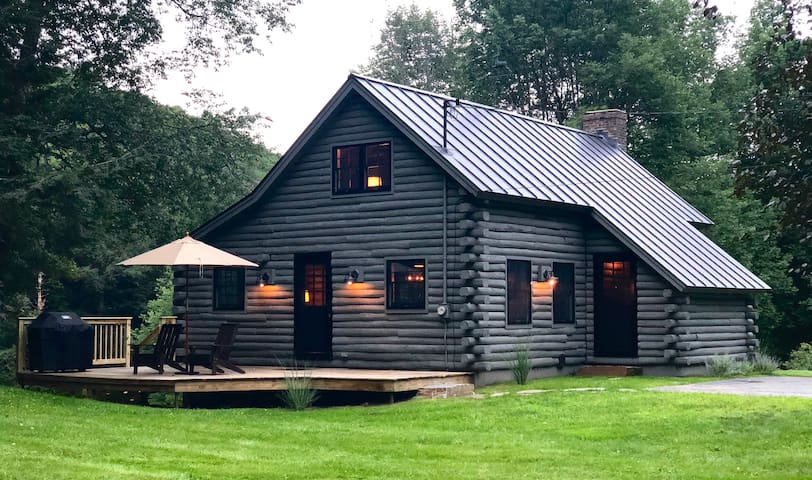 Kab In A Refined Log Cabin In Woodstock Vermont Cabins For