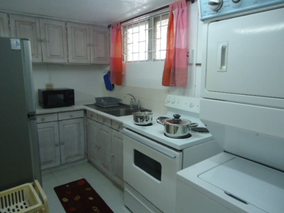 Fully equipped kitchen
