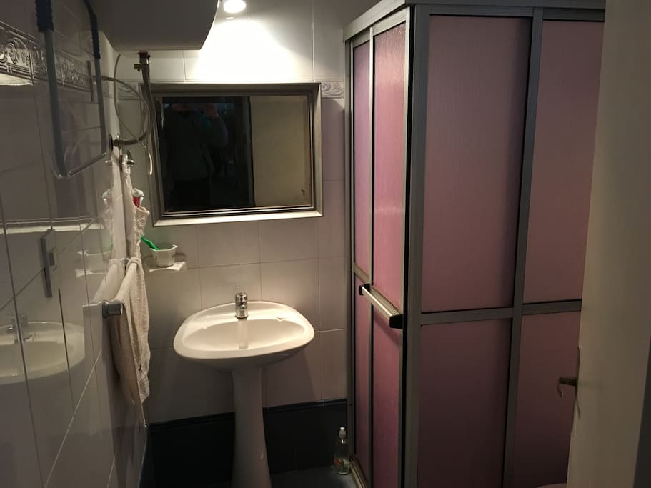 Precioso y muy comodo baño