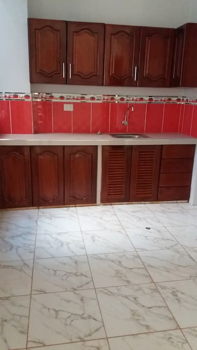 Cocina con reposteros