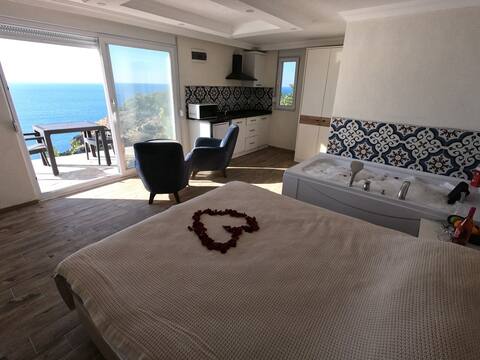 ROMANTİC ROOM SEA VİEW+JACUZİ