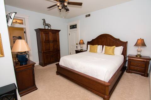 The Levi Deal Mansion - Josephine's Rm - King Bed