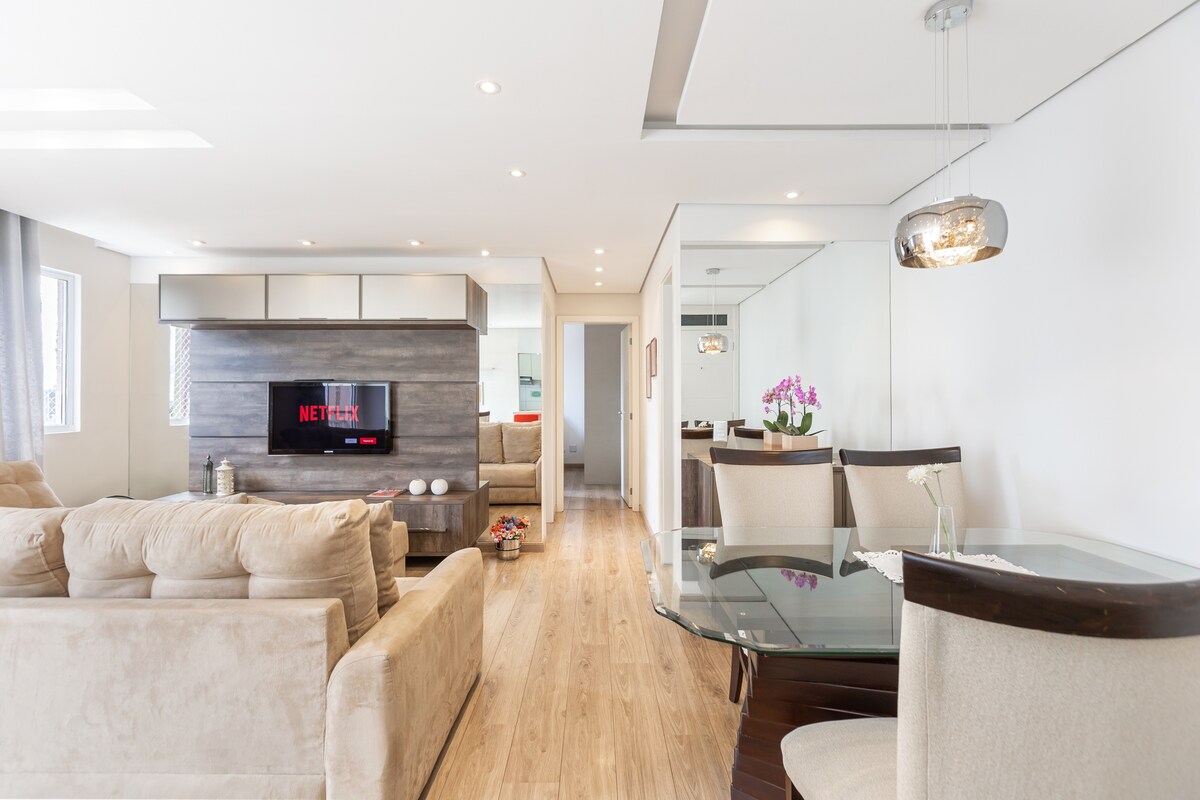 Airbnb em destaque: VIP Apt 2BD, 2BWC (1 suit), complete, garage em Cristo Rei
