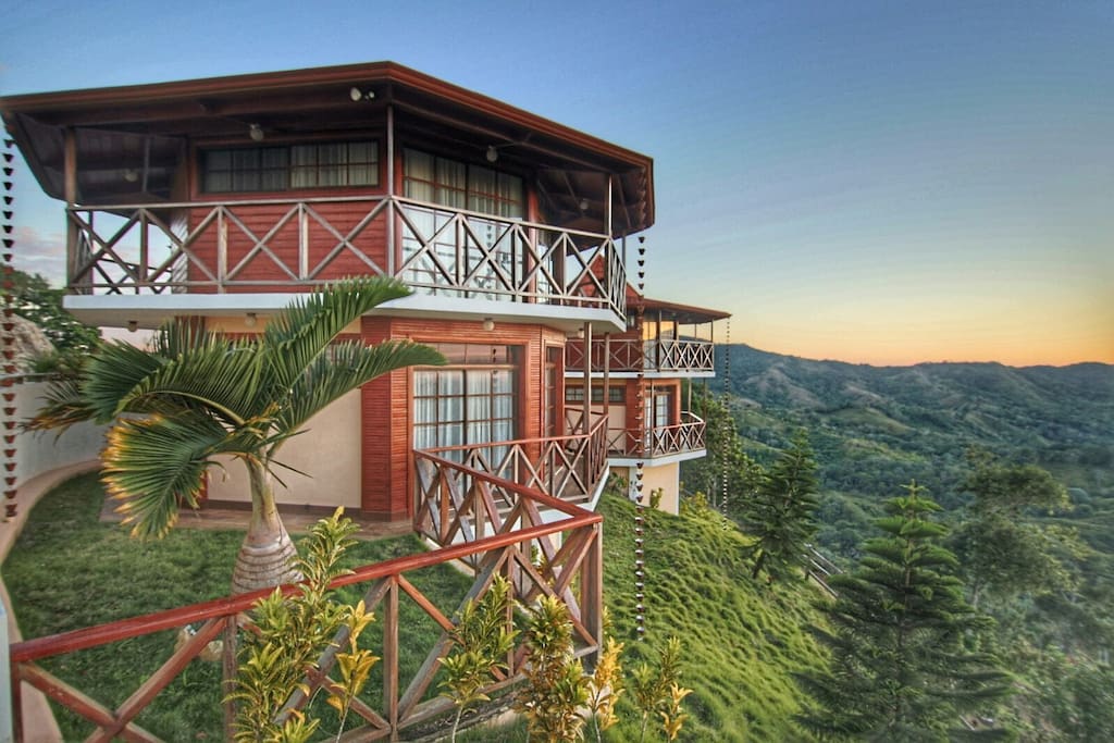 Fabulous Village Ecological Resort Bed and breakfasts en renta en San