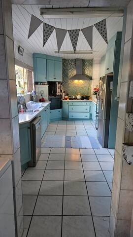 Mostert Hills gallery image 4