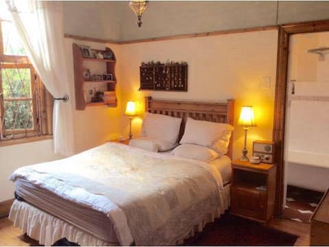 Charming Character Home, Vibrant Maboneng nearby!