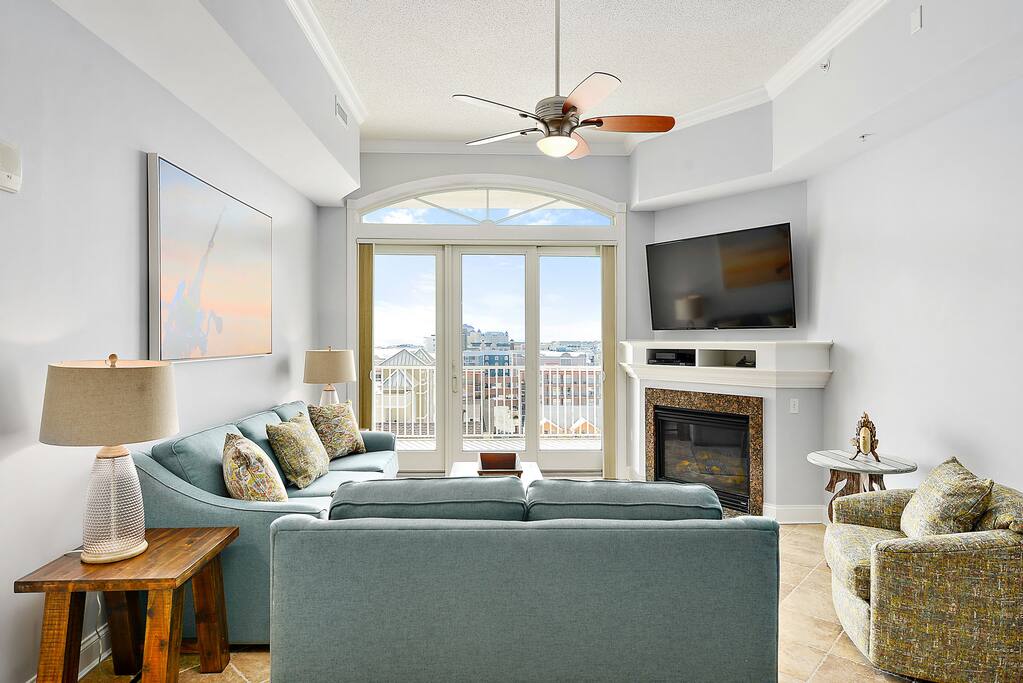 South Beach 703 - Living Room