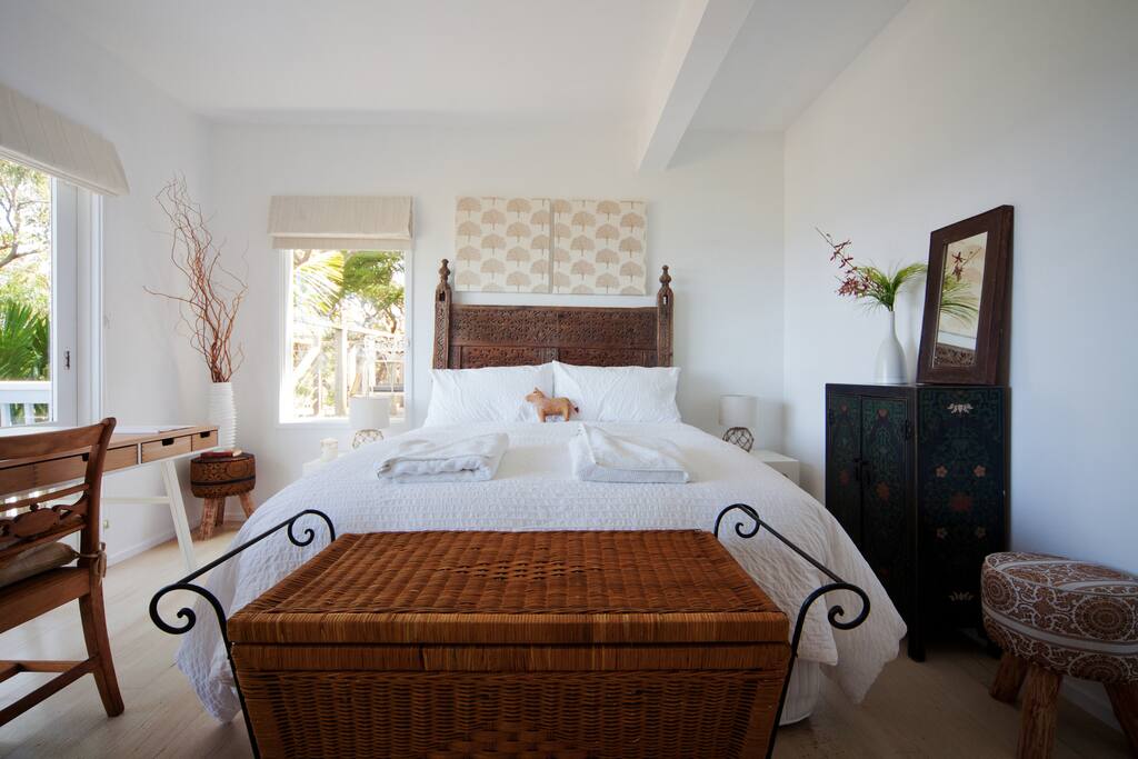 Ocean views from the bed!