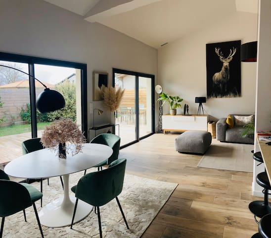 Villa moderne et calme au cœur des vignes