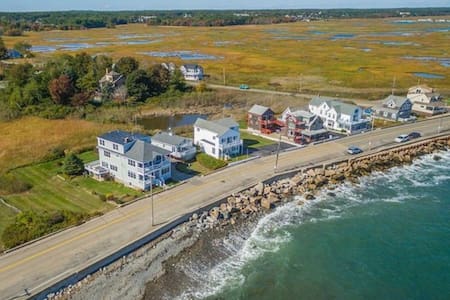 Wells Oceanfront 2 Bedroom with Panoramic Views